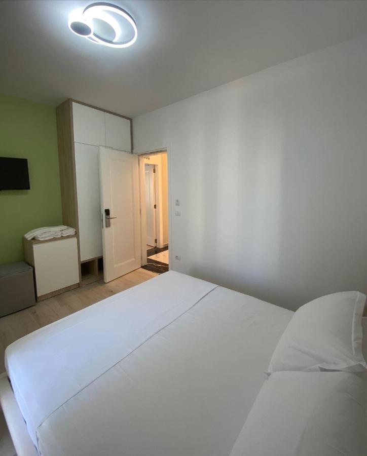 Helena Hotel Шенгін Екстер'єр фото
